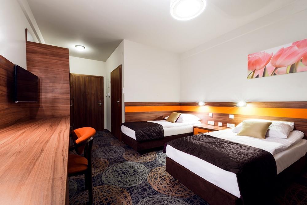 Sanatorium Astoria Hotel Буско-Здрой Екстериор снимка