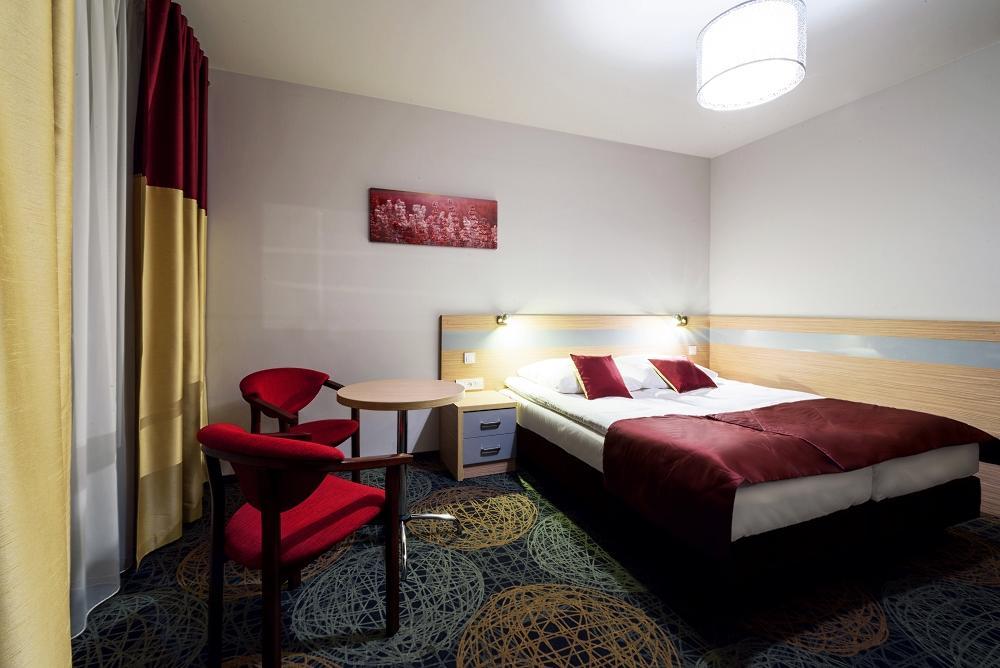Sanatorium Astoria Hotel Буско-Здрой Екстериор снимка