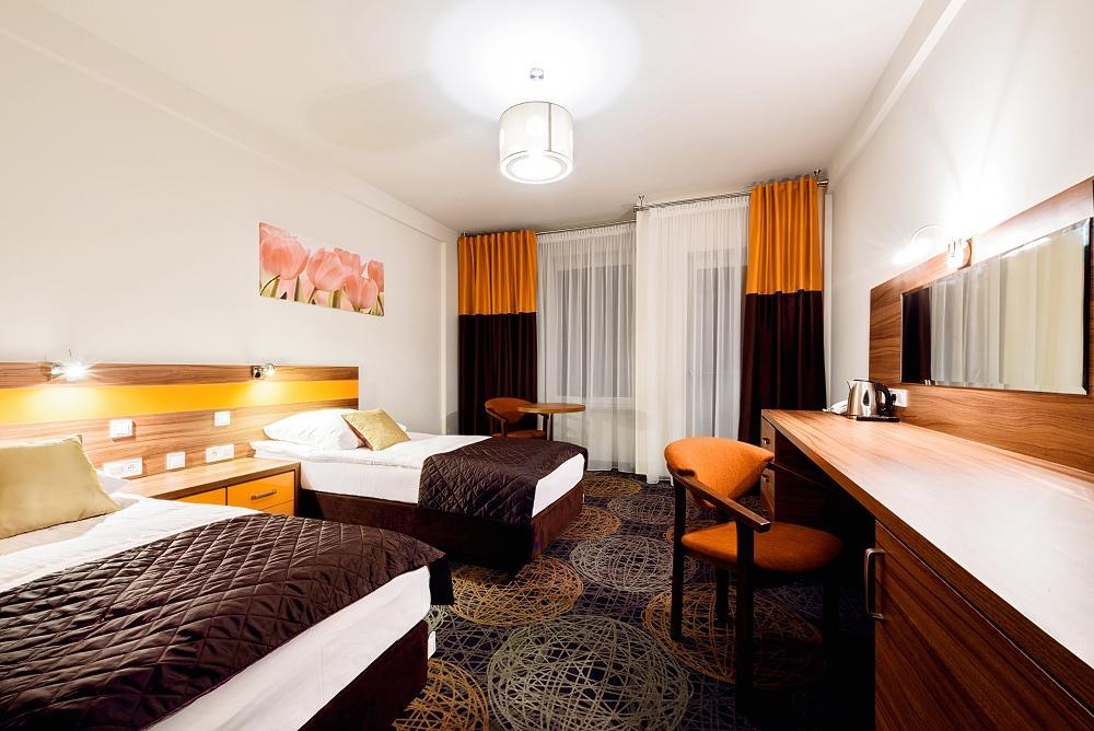 Sanatorium Astoria Hotel Буско-Здрой Екстериор снимка